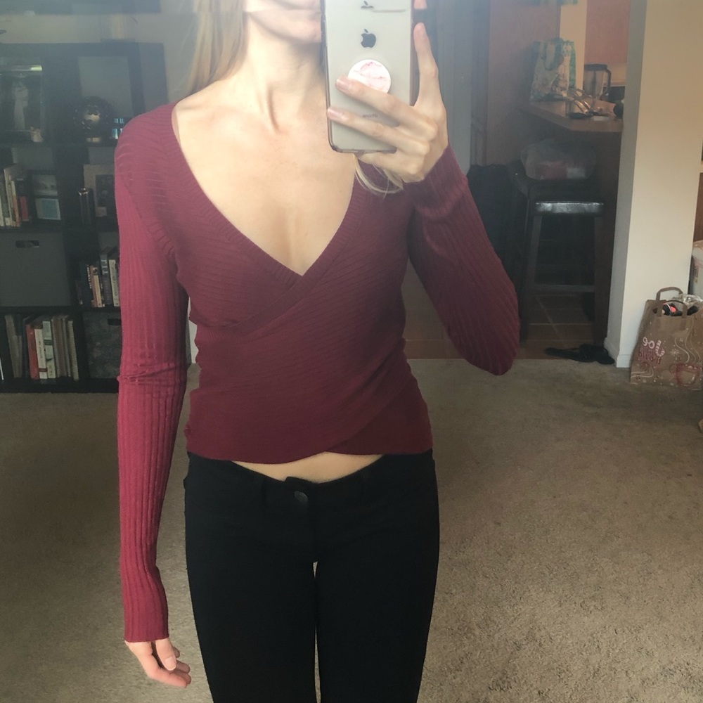 Long sleeve crop top sweater